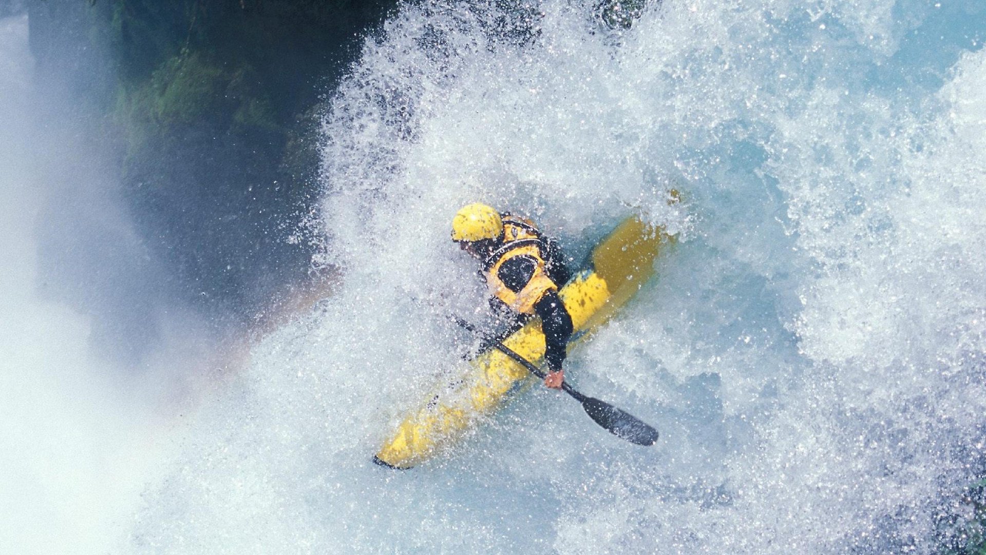 深圳男篮四外援阵容确定，周鹏有望再战一赛季
